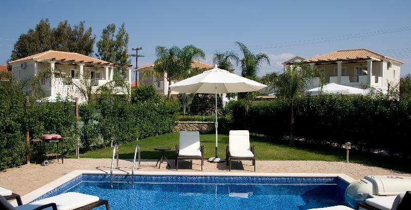 Mamfredas Luxury Resort Plános Exterior foto